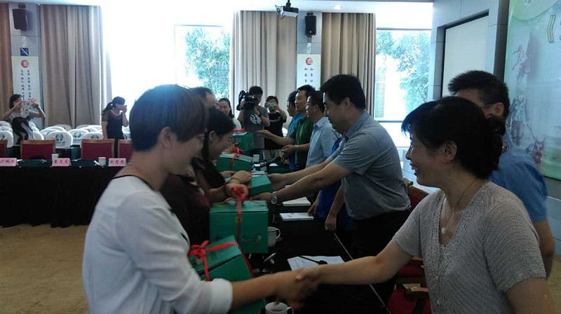 山东人民出版社有限公司内容图片展示